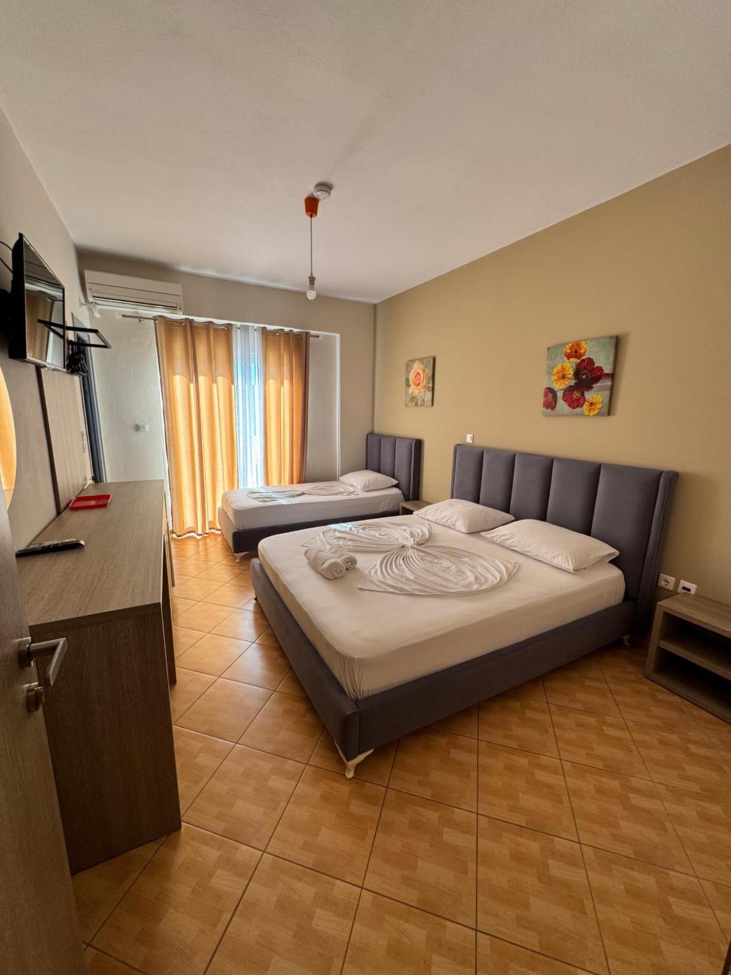 Hotel Driloni Ksamil Bagian luar foto